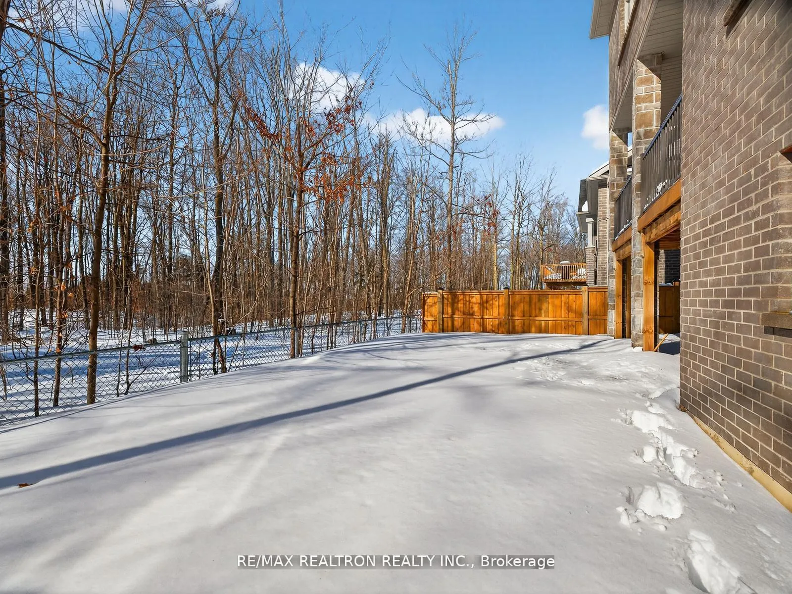 Photo 9 of 27 Franklin Trail, Barrie, Rural Barrie Southwest — HOMEH