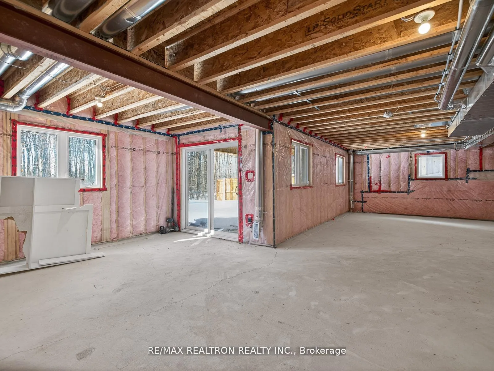 Photo 24 of 27 Franklin Trail, Barrie, Rural Barrie Southwest — HOMEH
