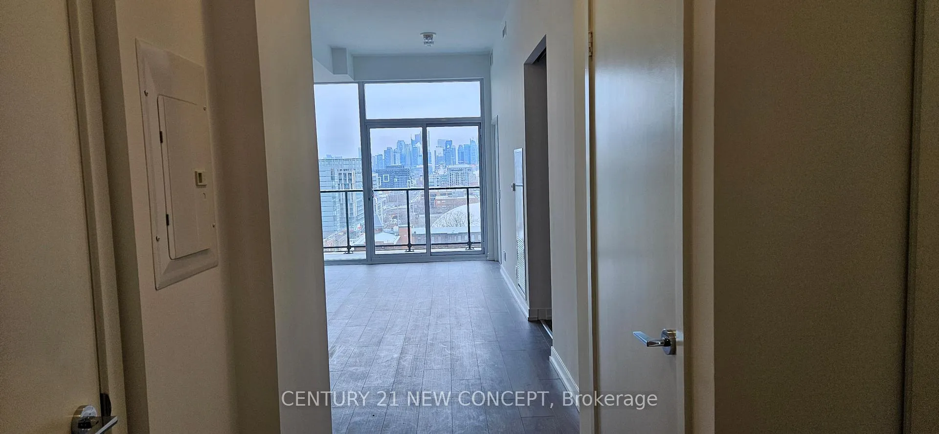 Photo 4 of Unit 1124, 270 Dufferin Street, Toronto, South Parkdale — HOMEH