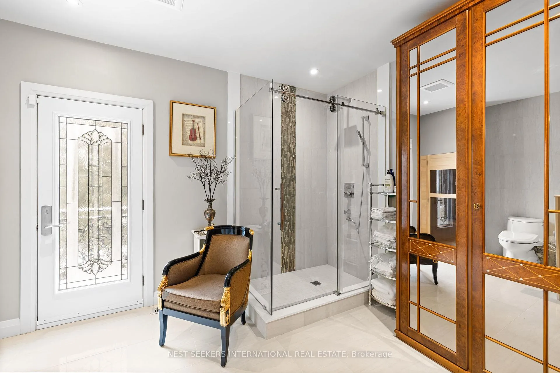 Photo 10 of Unit West, 4001 Teston Road W, Vaughan, Vellore Village — HOMEH