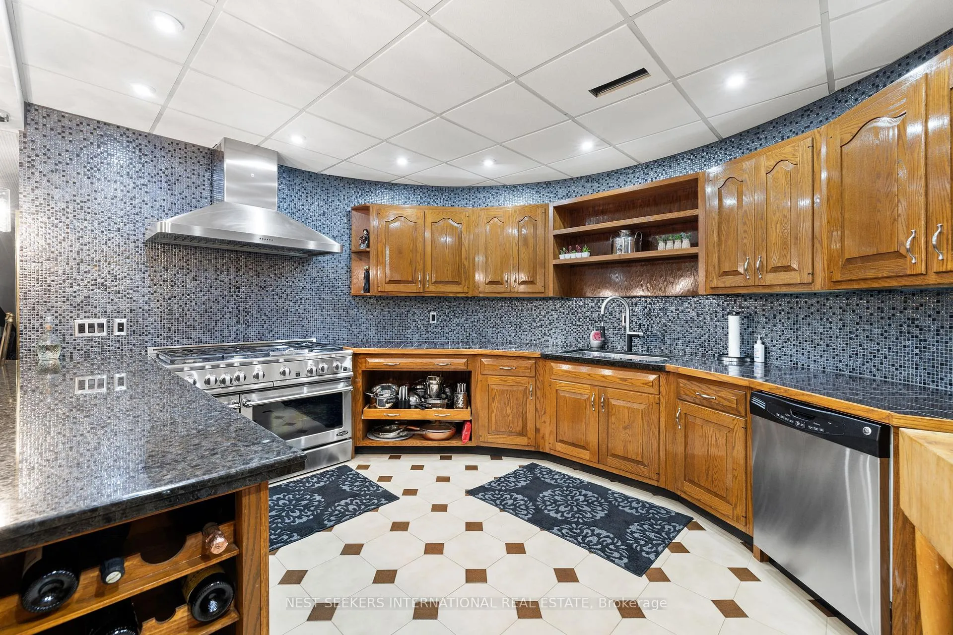 Photo 23 of Unit West, 4001 Teston Road W, Vaughan, Vellore Village — HOMEH
