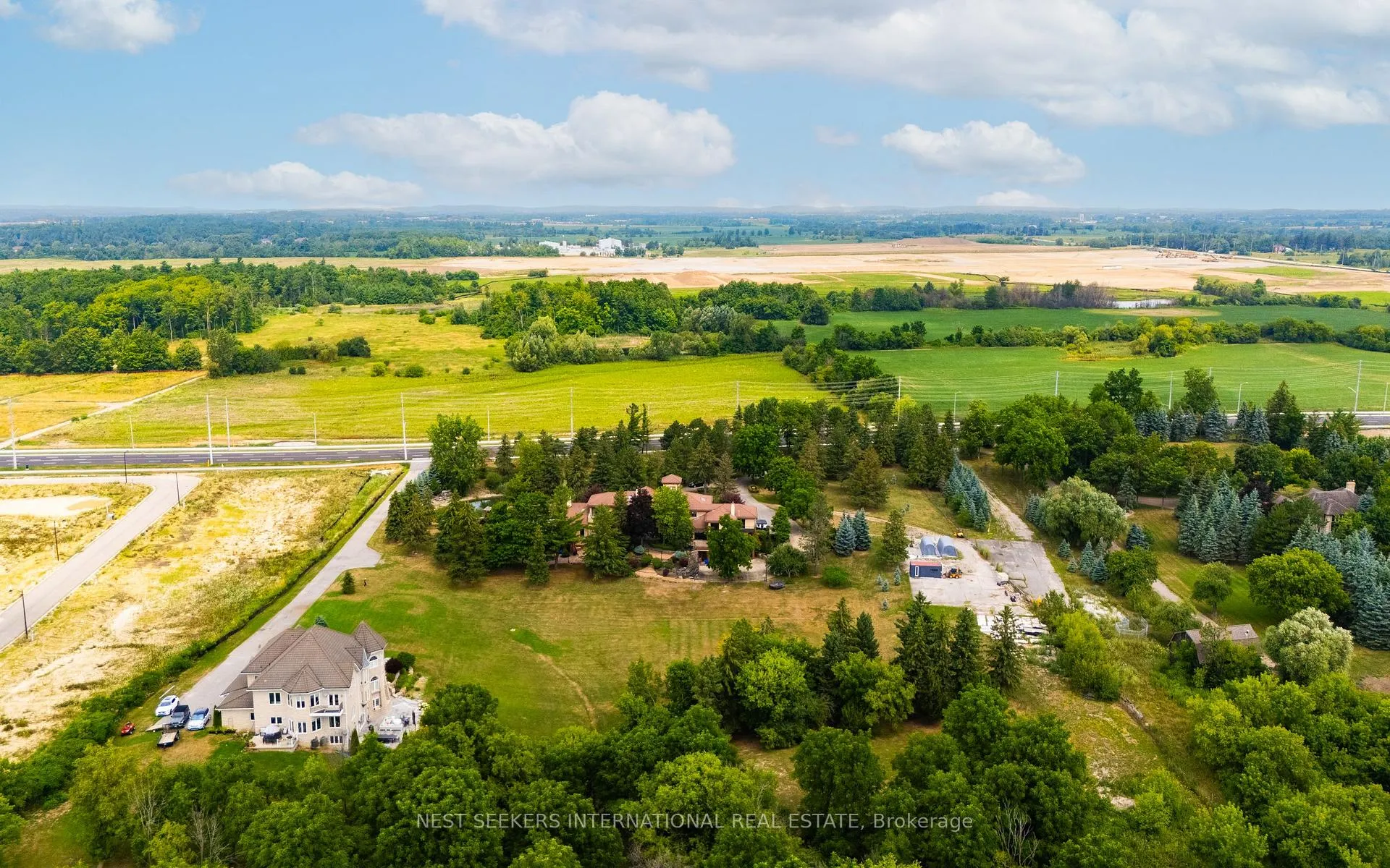 Photo 34 of Unit West, 4001 Teston Road W, Vaughan, Vellore Village — HOMEH