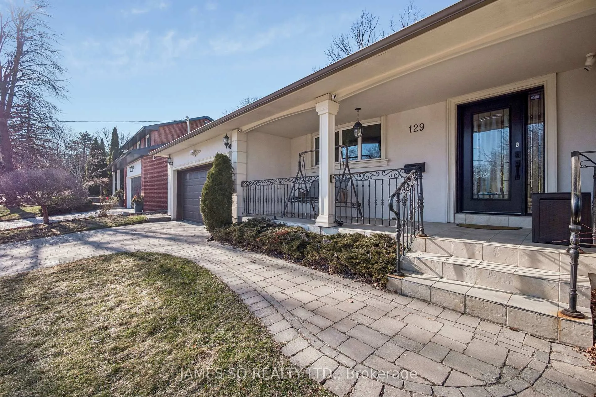 Photo 2 of 129 Bannatyne Drive, North York, St. Andrew-Windfields — HOMEH