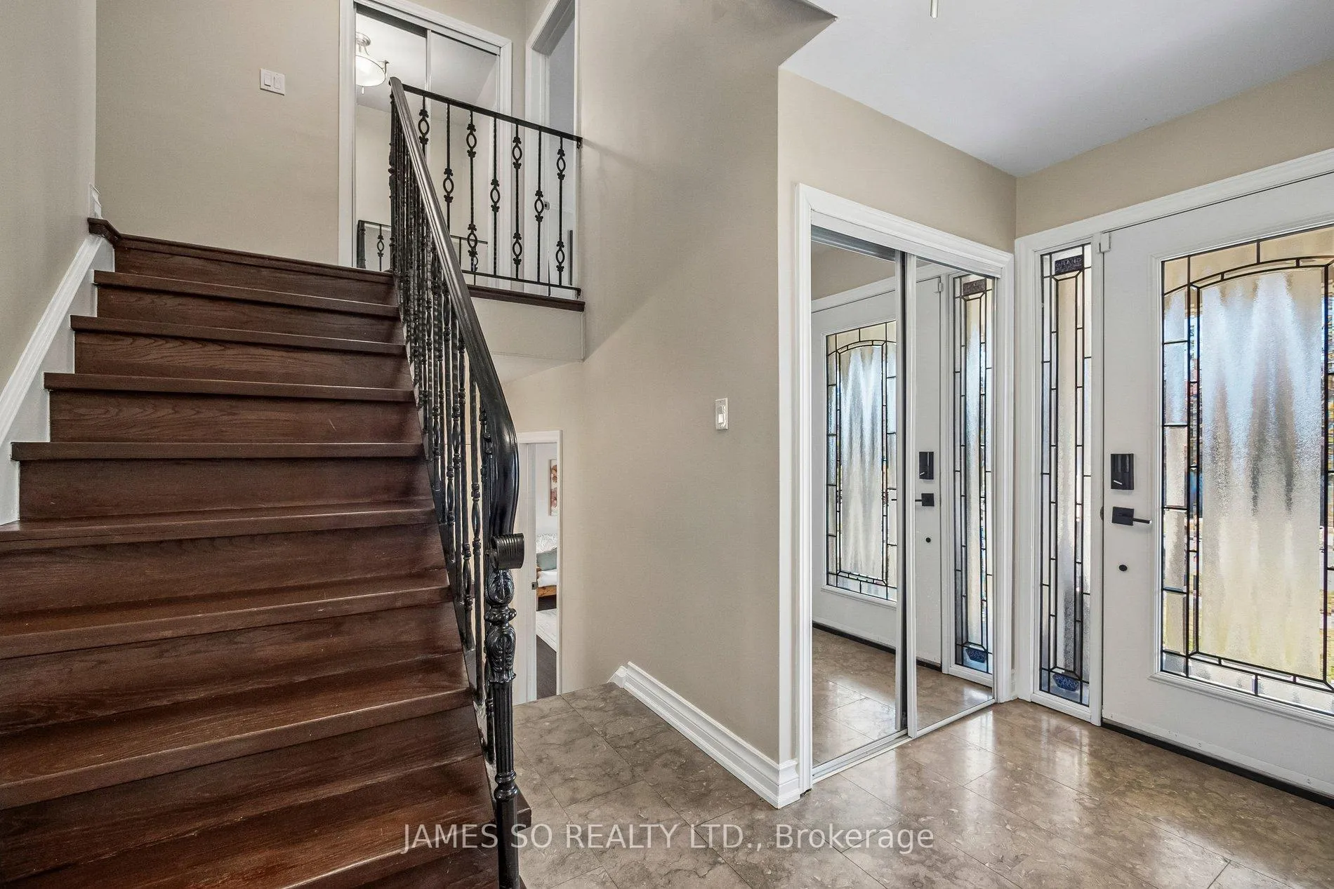 Photo 3 of 129 Bannatyne Drive, North York, St. Andrew-Windfields — HOMEH