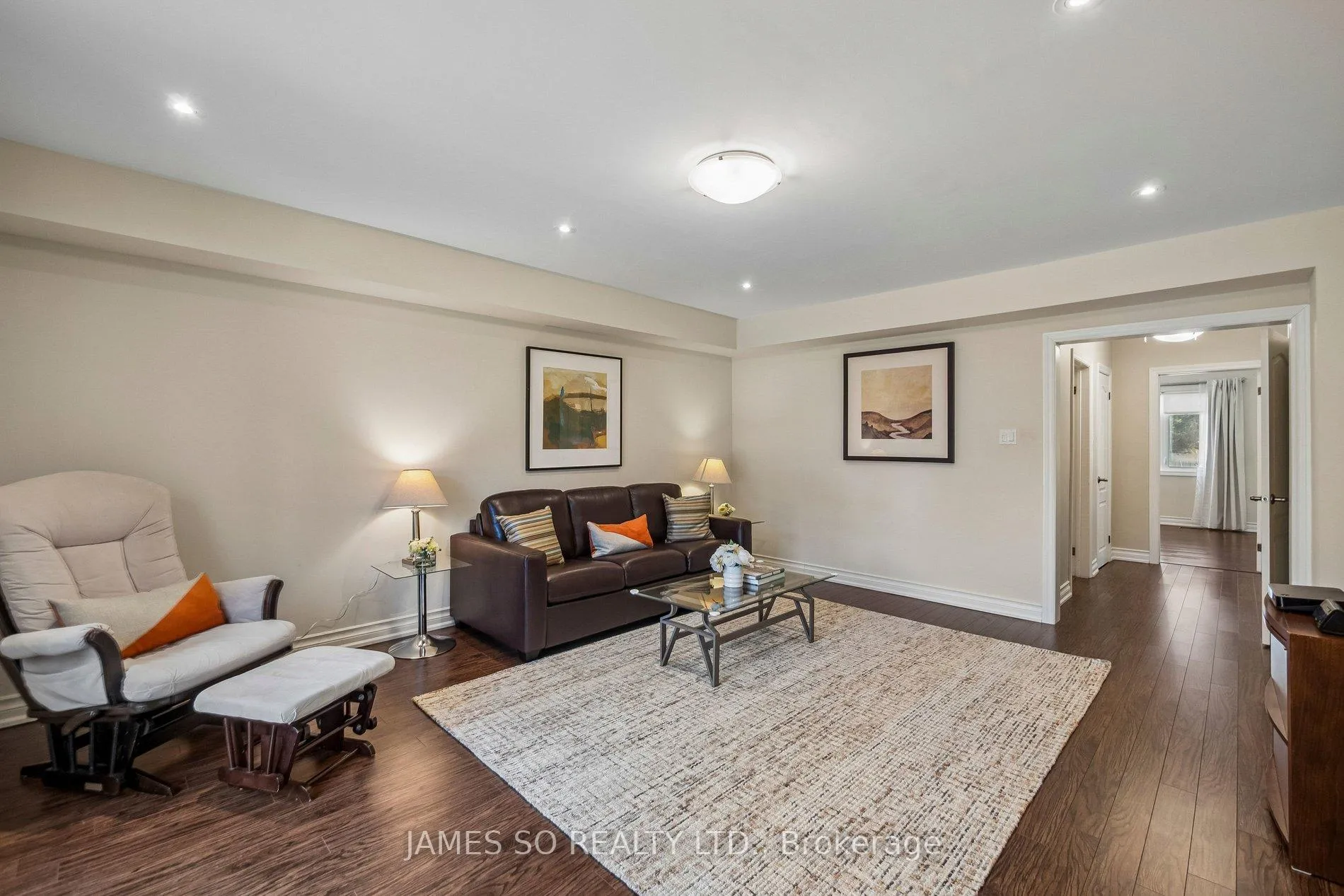 Photo 10 of 129 Bannatyne Drive, North York, St. Andrew-Windfields — HOMEH