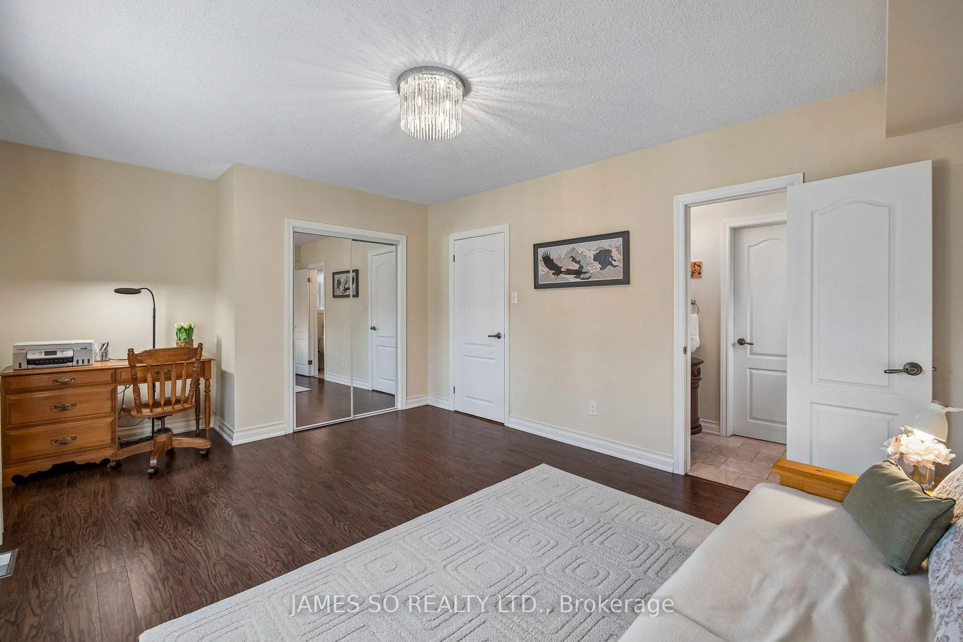 Photo 12 of 129 Bannatyne Drive, North York, St. Andrew-Windfields — HOMEH