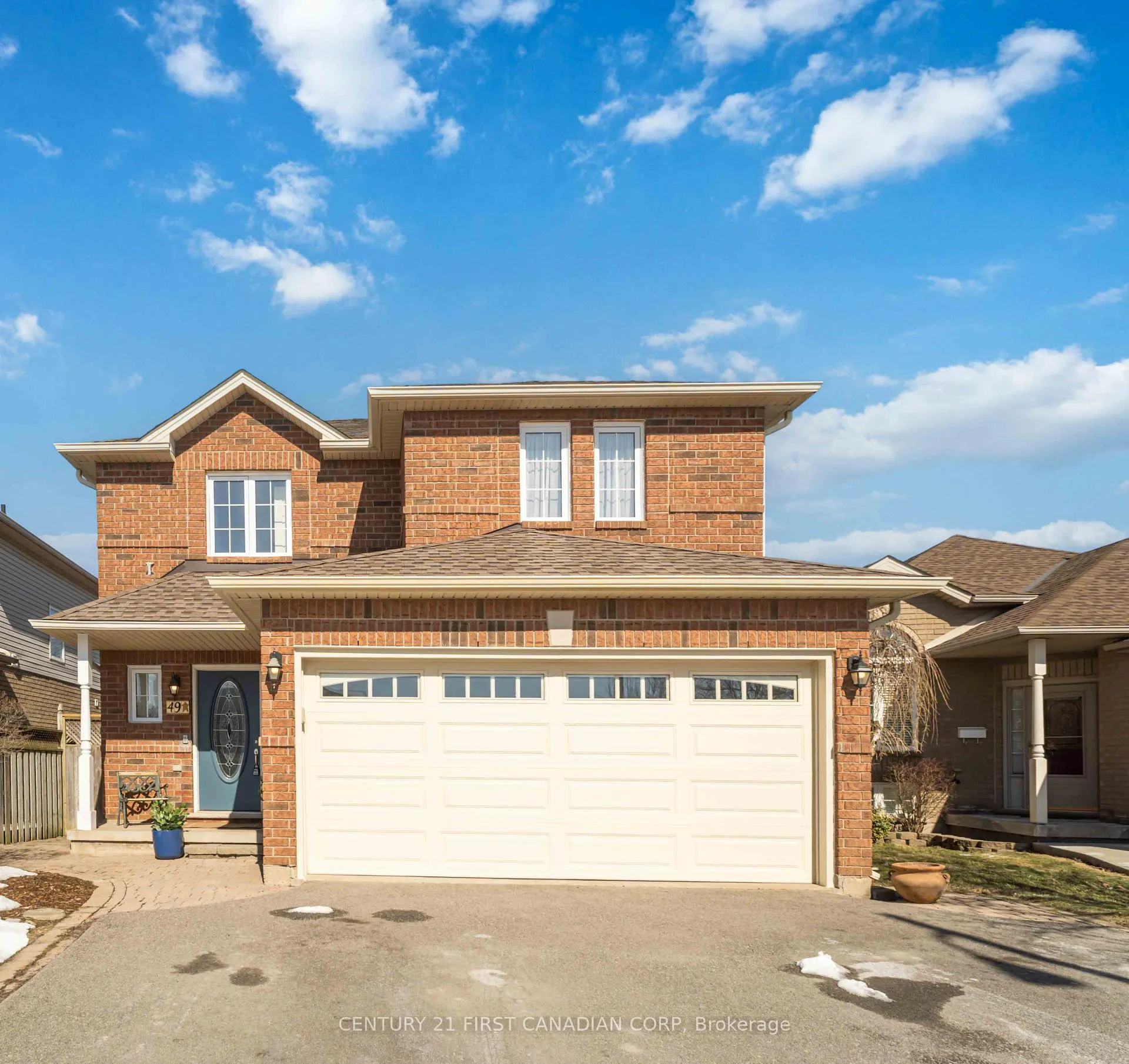 Photo 2 of 49 Foxtrot Drive, Hamilton, Stoney Creek Mountain — HOMEH