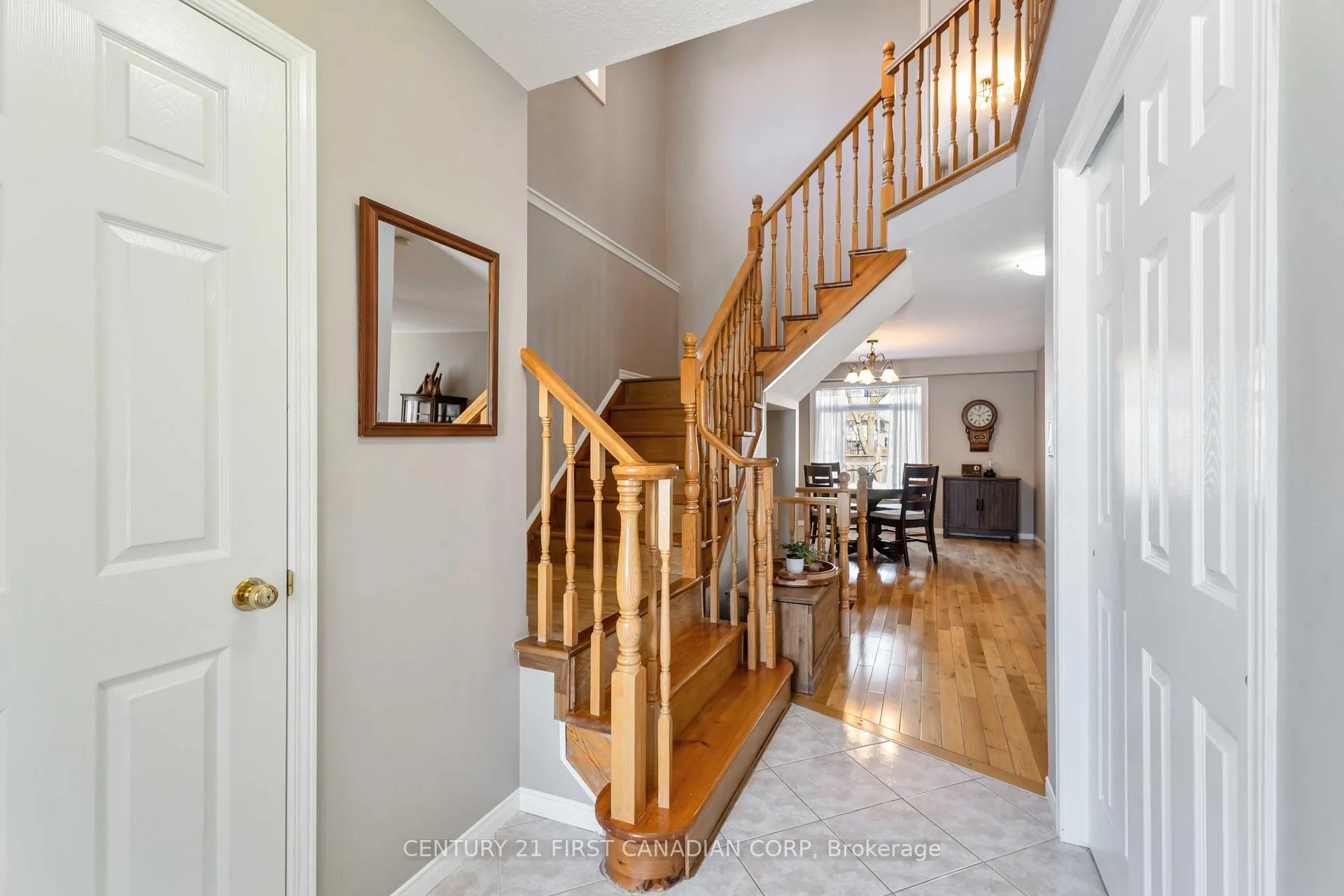 Photo 5 of 49 Foxtrot Drive, Hamilton, Stoney Creek Mountain — HOMEH