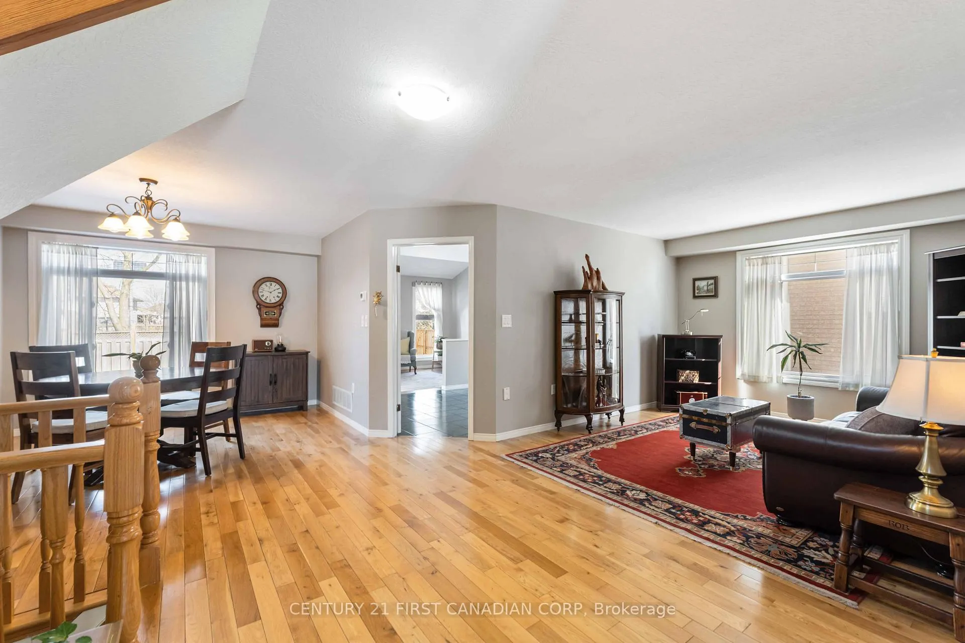 Photo 6 of 49 Foxtrot Drive, Hamilton, Stoney Creek Mountain — HOMEH