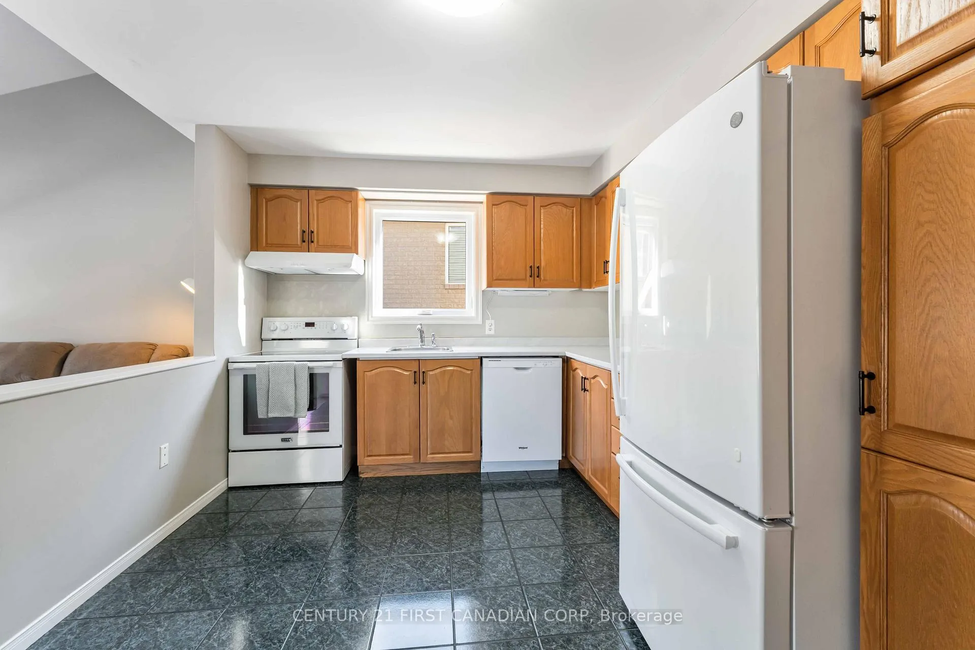 Photo 11 of 49 Foxtrot Drive, Hamilton, Stoney Creek Mountain — HOMEH