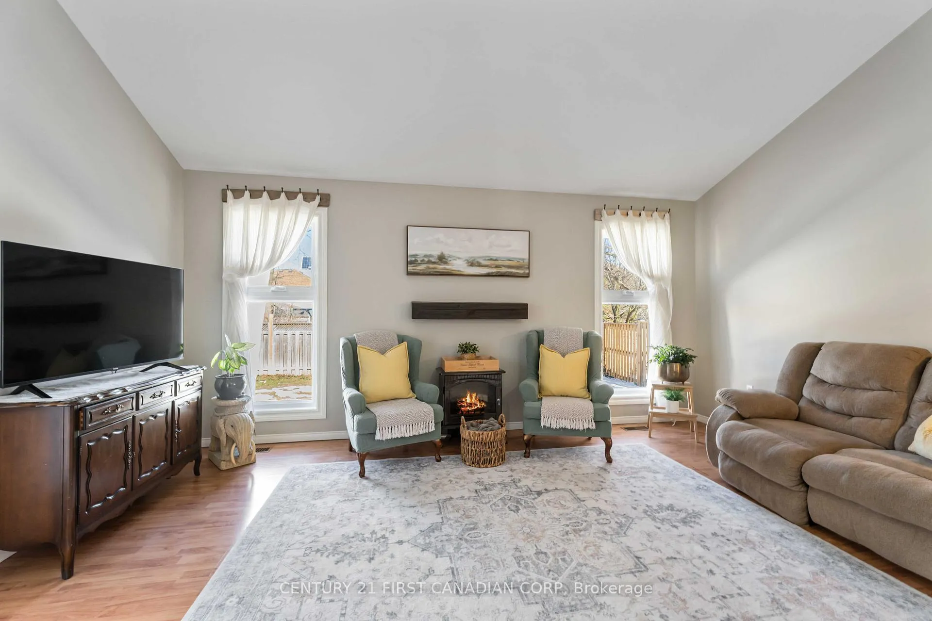 Photo 15 of 49 Foxtrot Drive, Hamilton, Stoney Creek Mountain — HOMEH