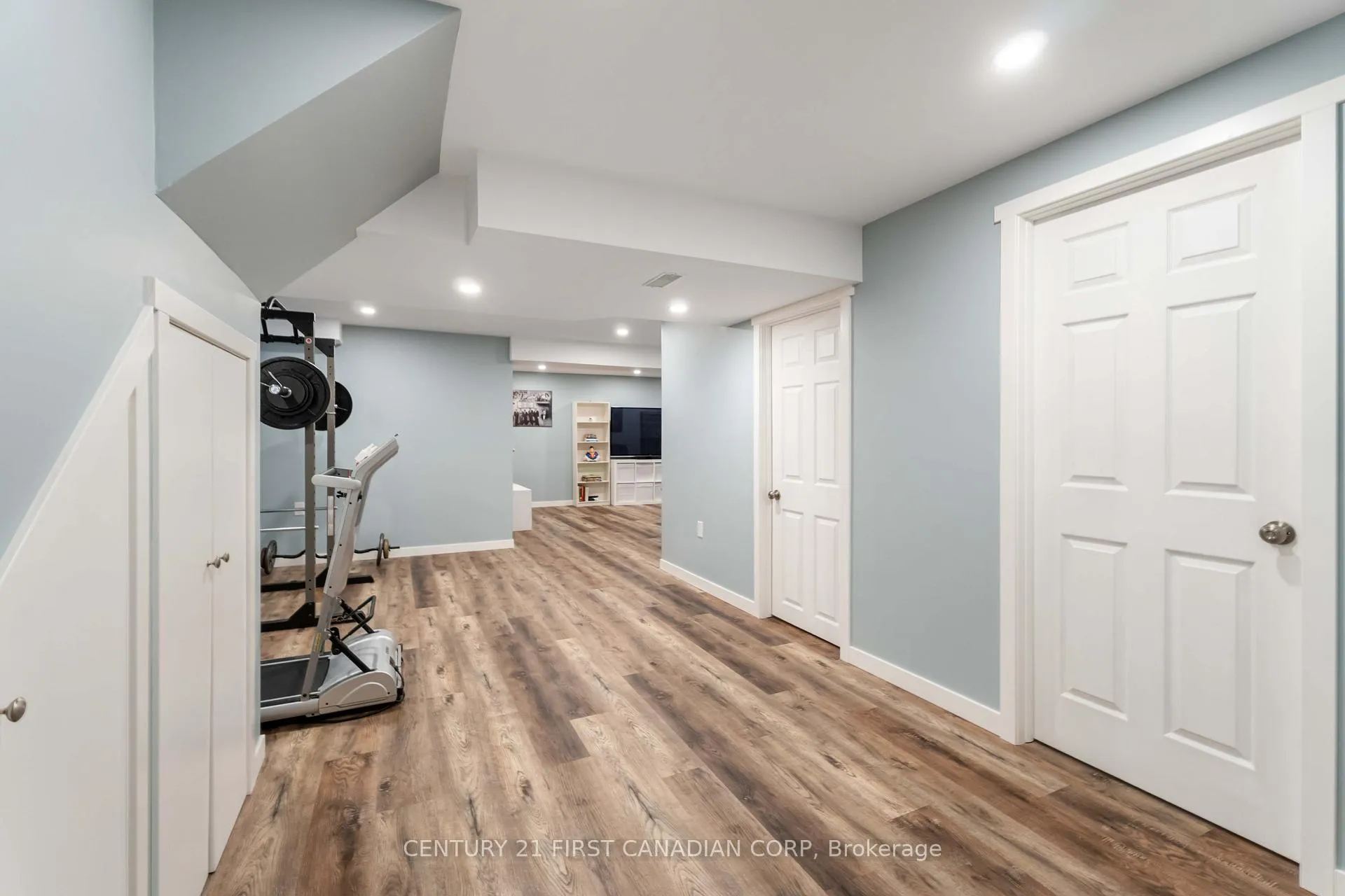 Photo 32 of 49 Foxtrot Drive, Hamilton, Stoney Creek Mountain — HOMEH