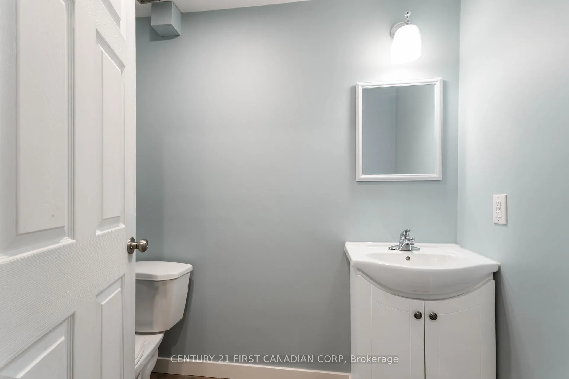 Photo 33 of 49 Foxtrot Drive, Hamilton, Stoney Creek Mountain — HOMEH