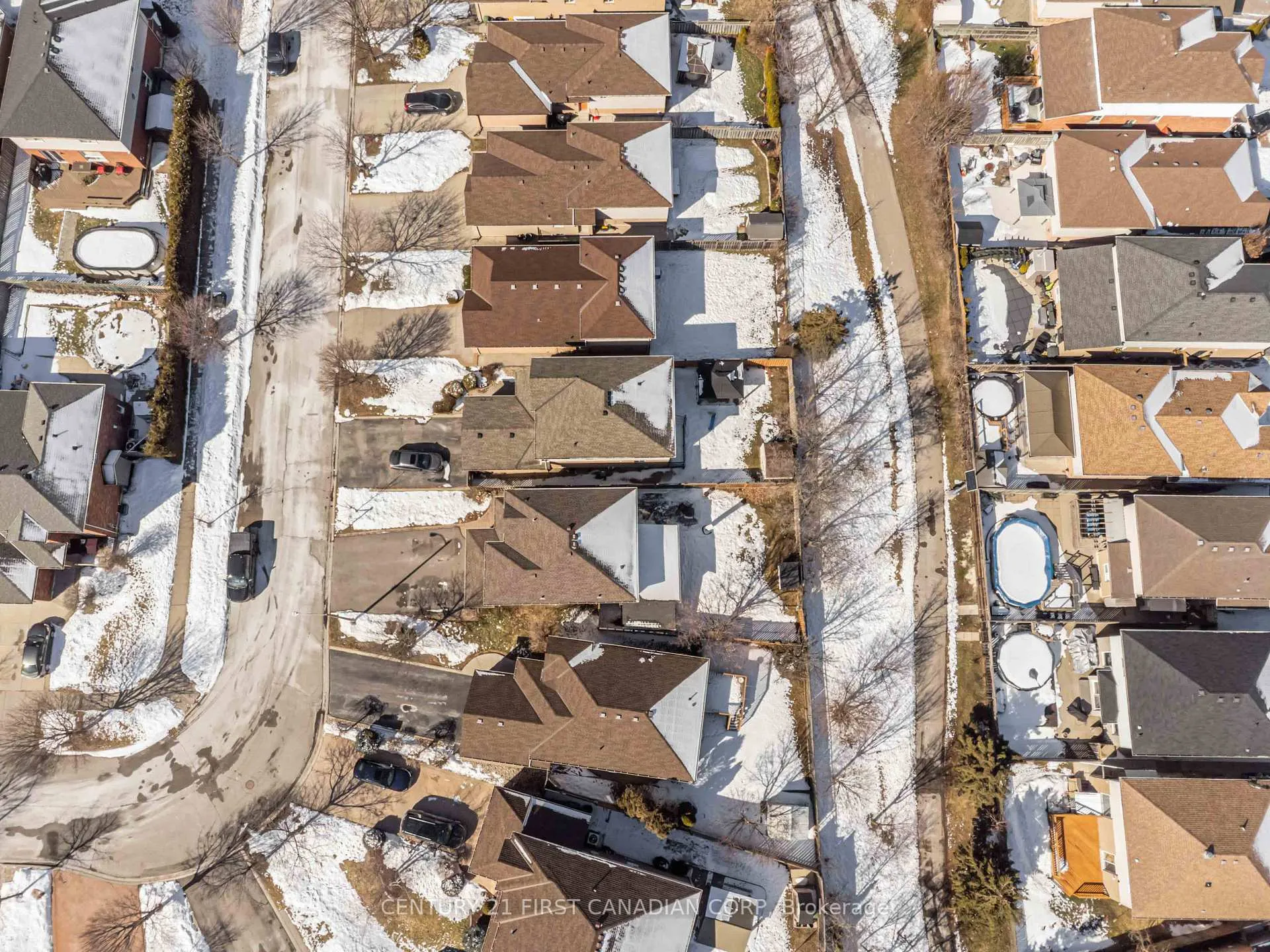 Photo 42 of 49 Foxtrot Drive, Hamilton, Stoney Creek Mountain — HOMEH