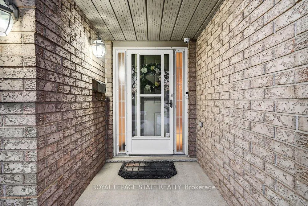 Photo 10 of 128 Nugent Drive, Hamilton, Kentley — HOMEH