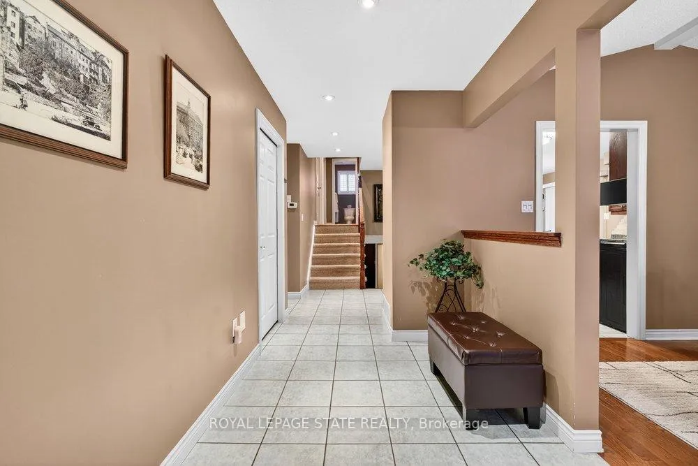 Photo 12 of 128 Nugent Drive, Hamilton, Kentley — HOMEH