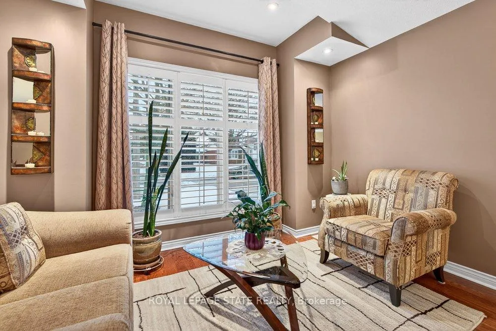 Photo 14 of 128 Nugent Drive, Hamilton, Kentley — HOMEH
