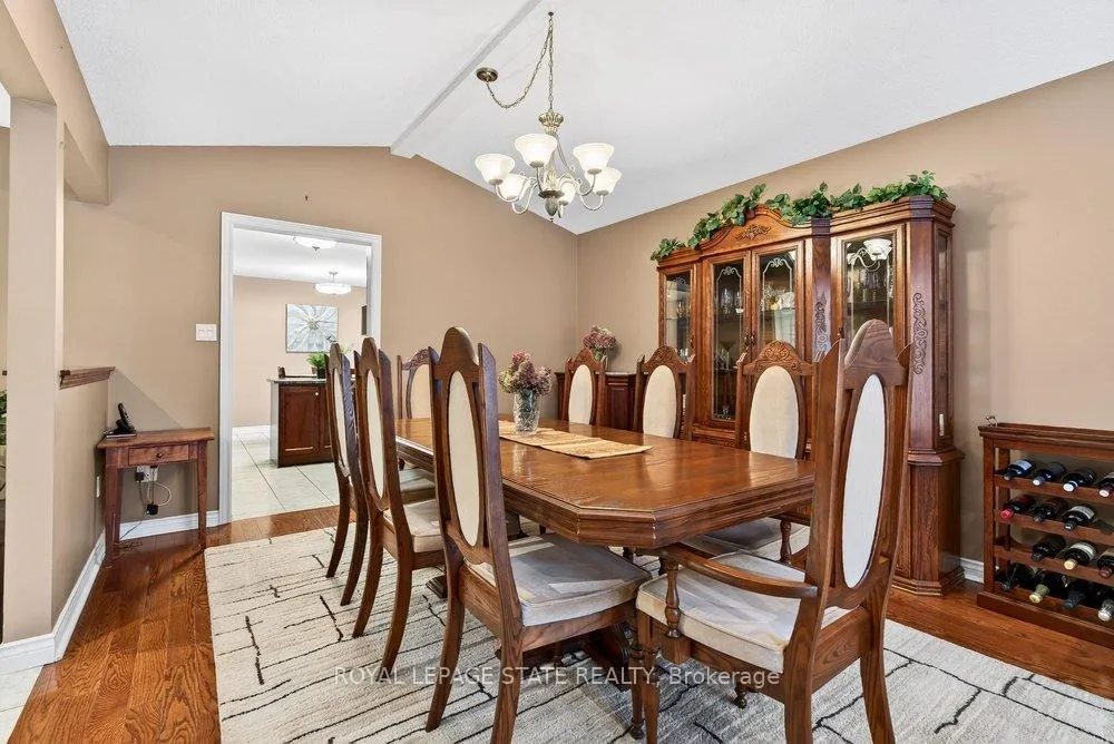 Photo 15 of 128 Nugent Drive, Hamilton, Kentley — HOMEH