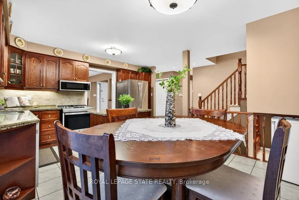 Photo 21 of 128 Nugent Drive, Hamilton, Kentley — HOMEH