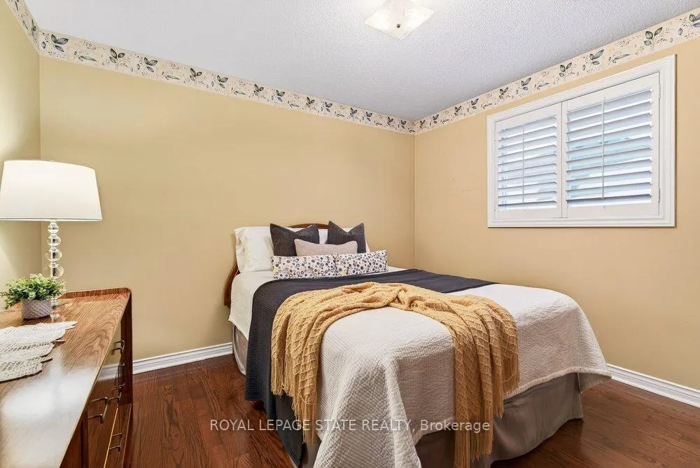 Photo 29 of 128 Nugent Drive, Hamilton, Kentley — HOMEH