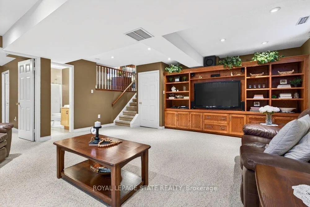Photo 37 of 128 Nugent Drive, Hamilton, Kentley — HOMEH