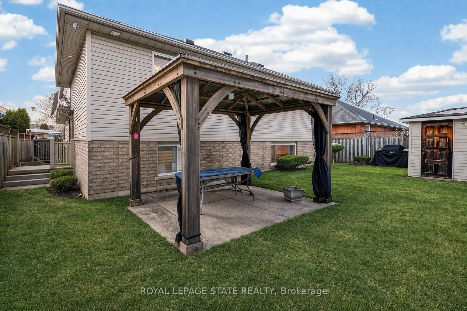 Photo 40 of 128 Nugent Drive, Hamilton, Kentley — HOMEH