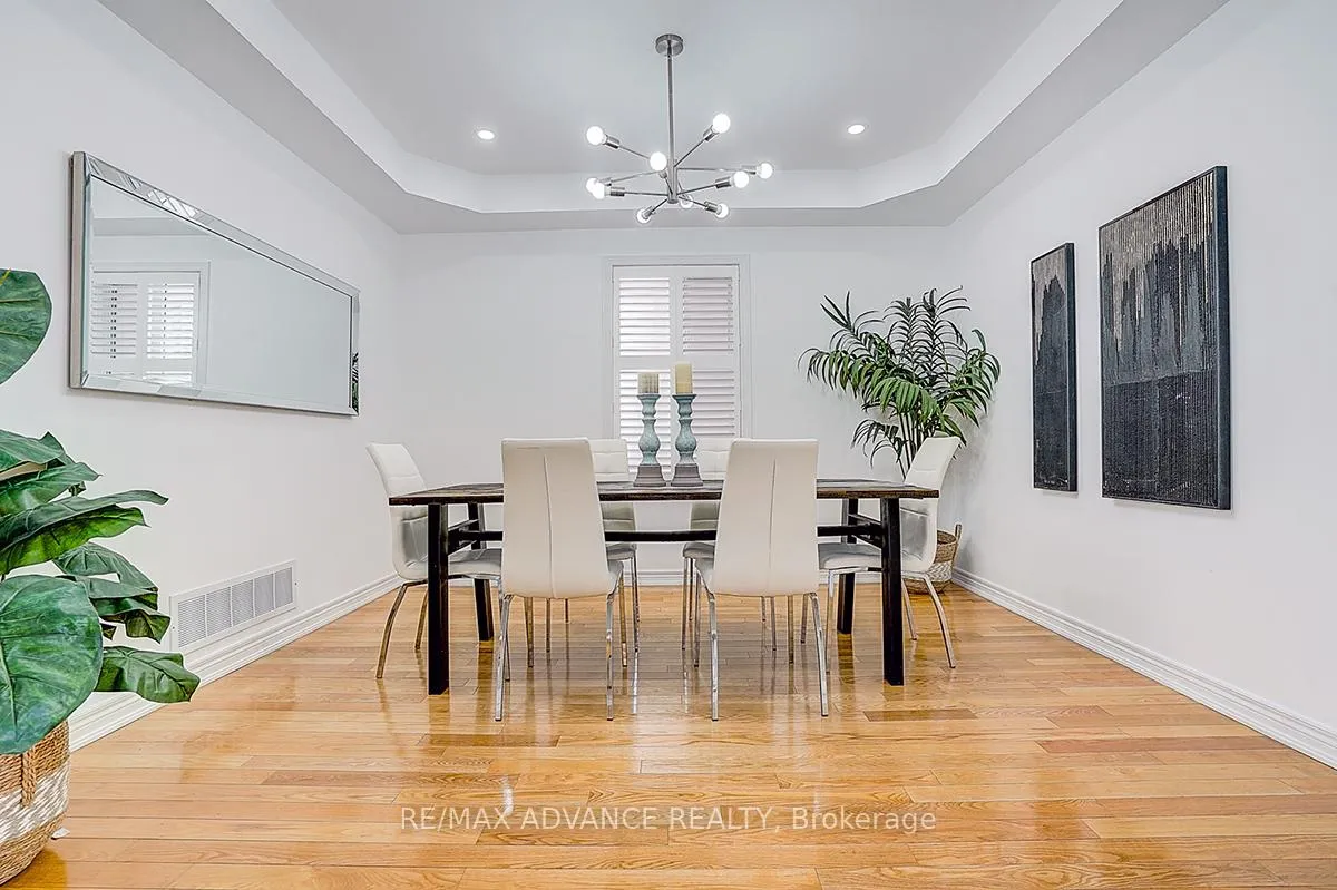 Photo 15 of 16 St Etienne Drive, Vaughan, Vellore Village — HOMEH