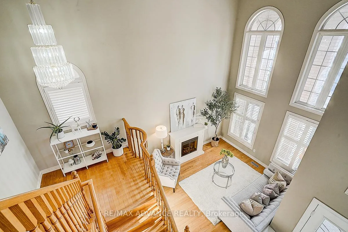 Photo 34 of 16 St Etienne Drive, Vaughan, Vellore Village — HOMEH