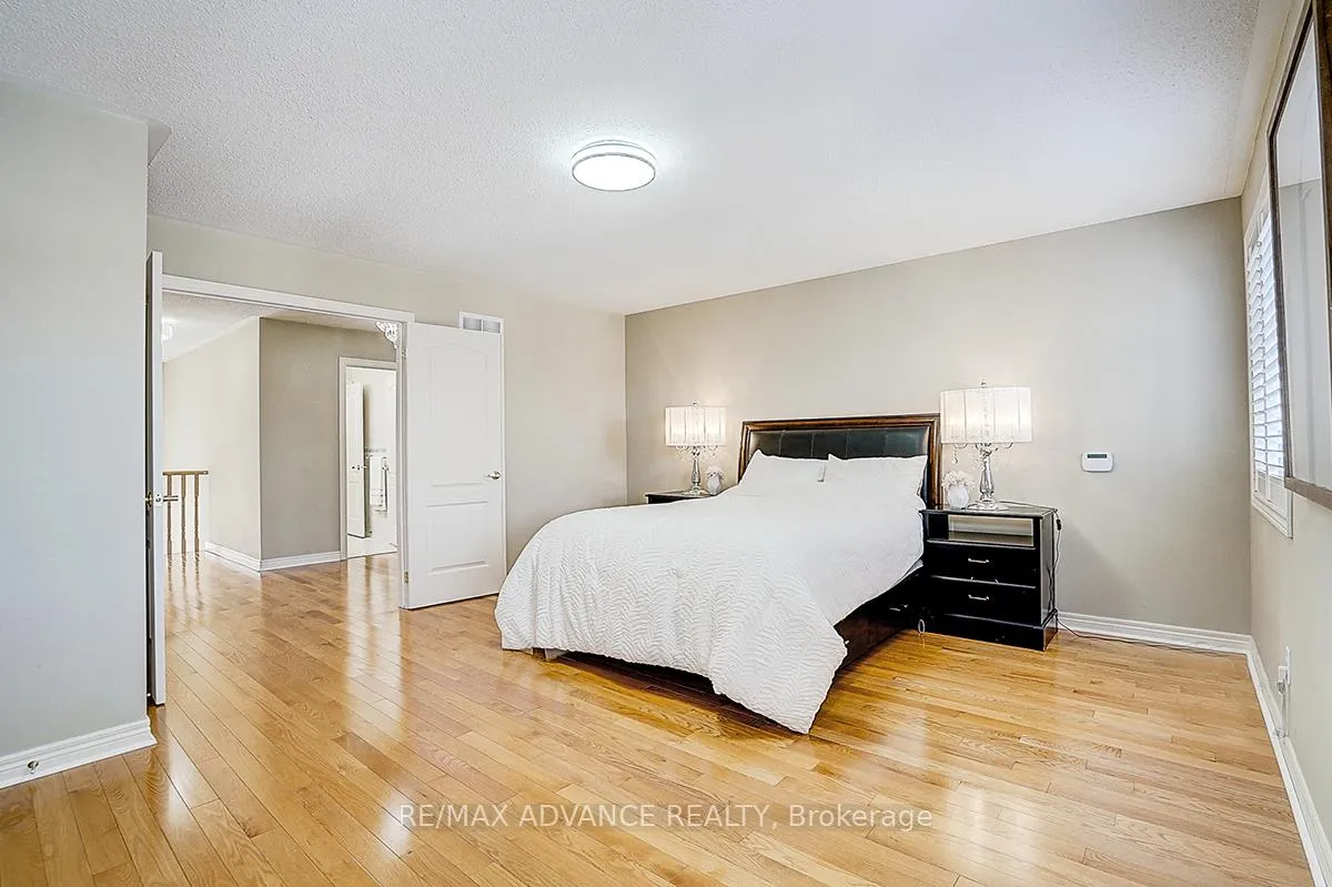 Photo 39 of 16 St Etienne Drive, Vaughan, Vellore Village — HOMEH