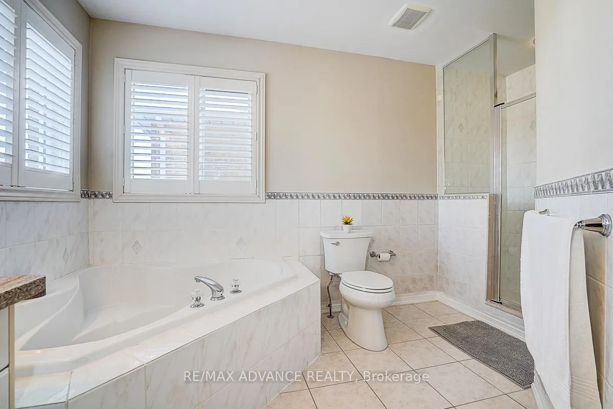 Photo 41 of 16 St Etienne Drive, Vaughan, Vellore Village — HOMEH