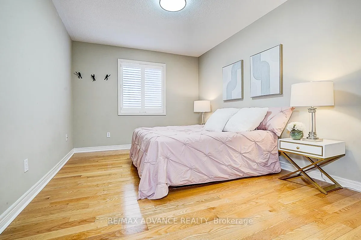 Photo 42 of 16 St Etienne Drive, Vaughan, Vellore Village — HOMEH