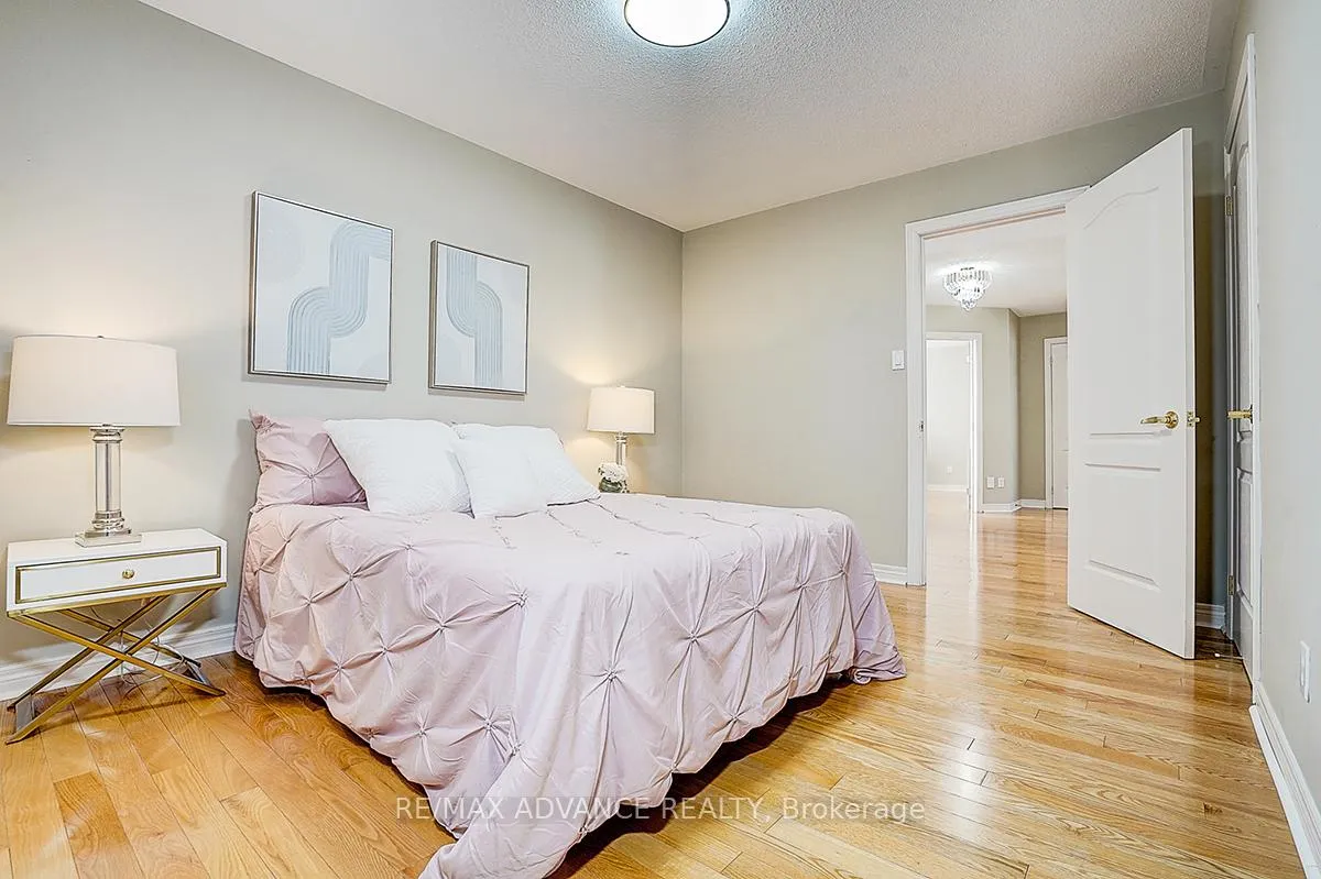 Photo 43 of 16 St Etienne Drive, Vaughan, Vellore Village — HOMEH