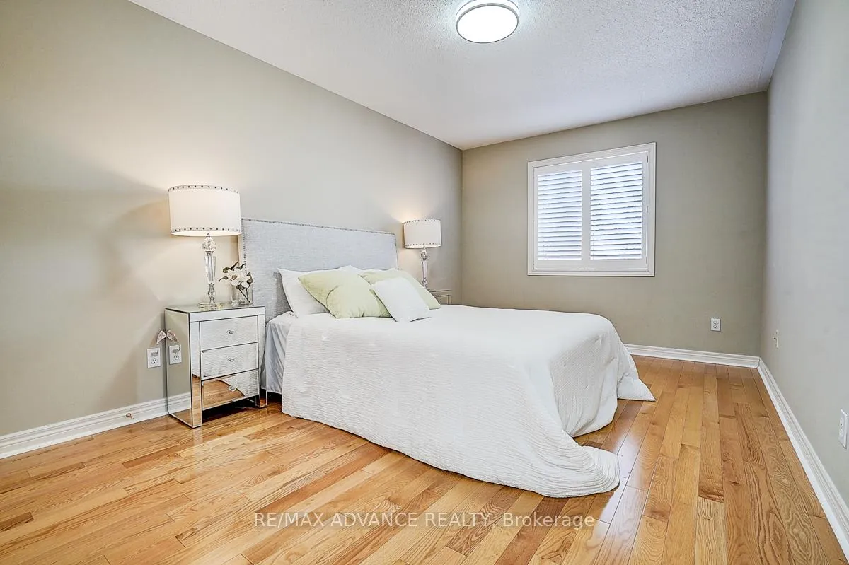 Photo 44 of 16 St Etienne Drive, Vaughan, Vellore Village — HOMEH