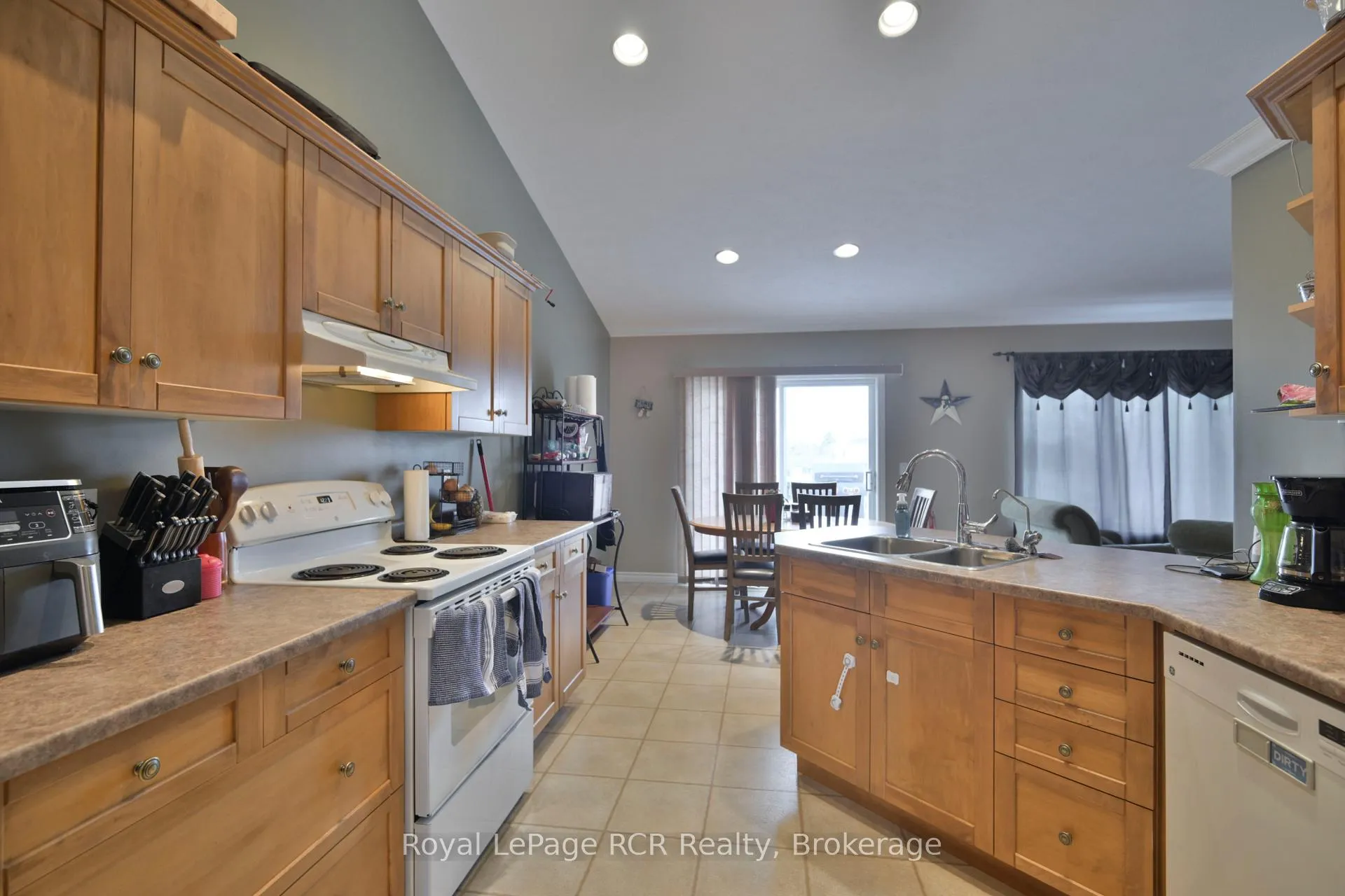 Photo 5 of 444 Grandview Road, North Huron, Wingham — HOMEH