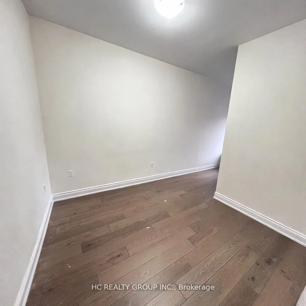 Photo 11 of 24 Cafaro Lane, Markham, Victoria Square — HOMEH