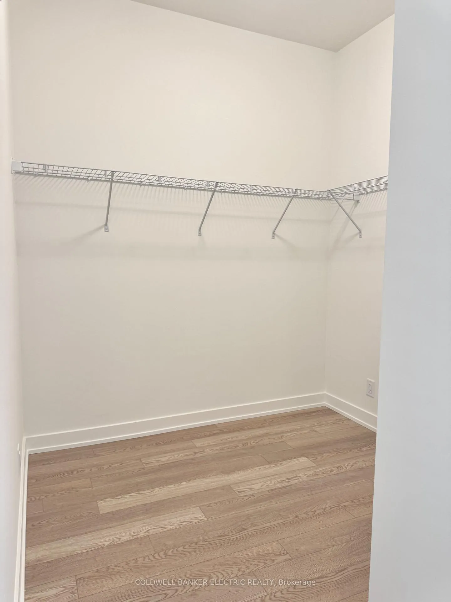 Photo 11 of 51 - 805 Clarington Boulevard, Clarington, Bowmanville — HOMEH