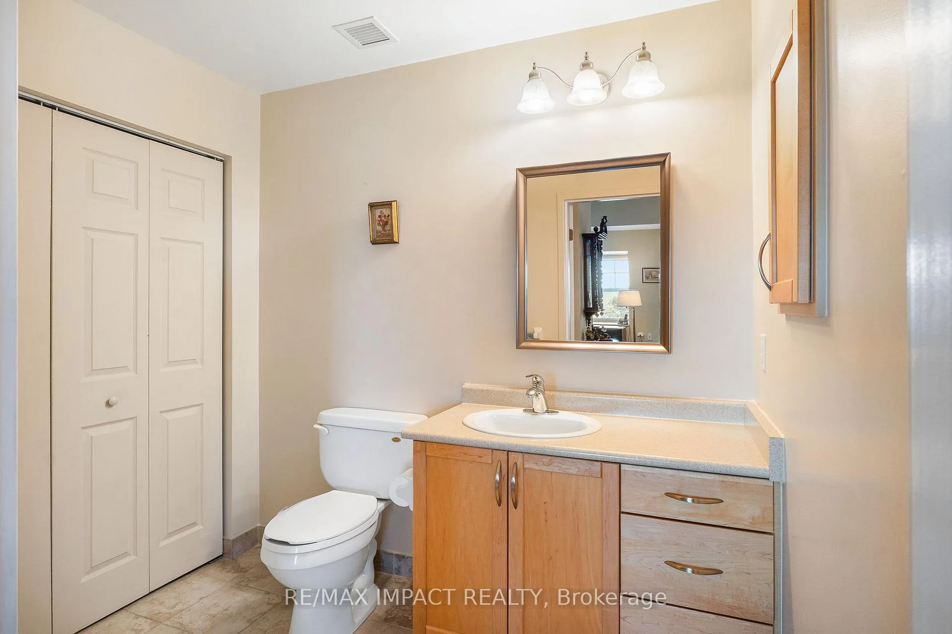 Photo 32 of Unit 426, 240 Chapel Street, Cobourg — HOMEH