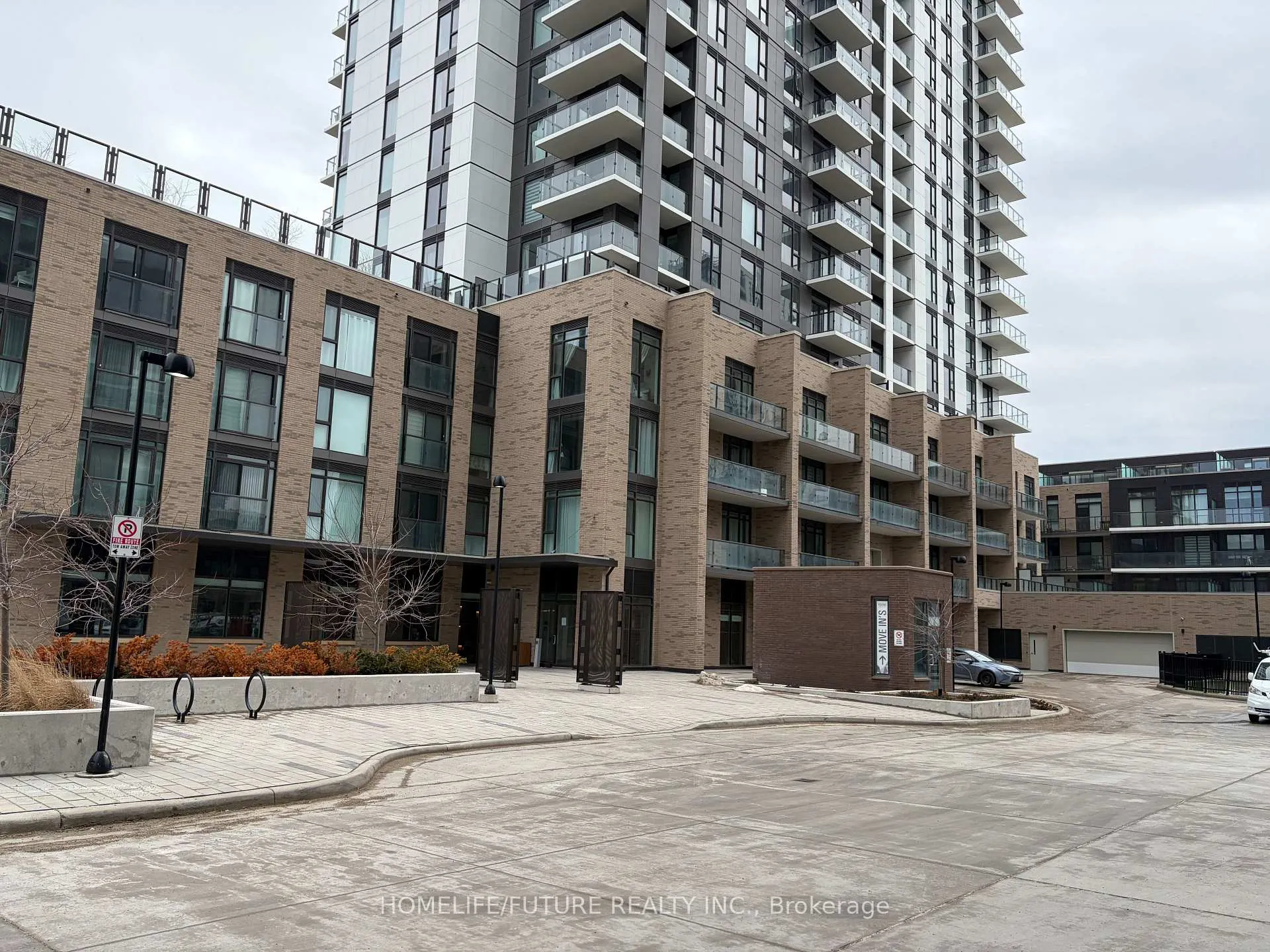 Front of Unit 2506, 55 Duke Street W