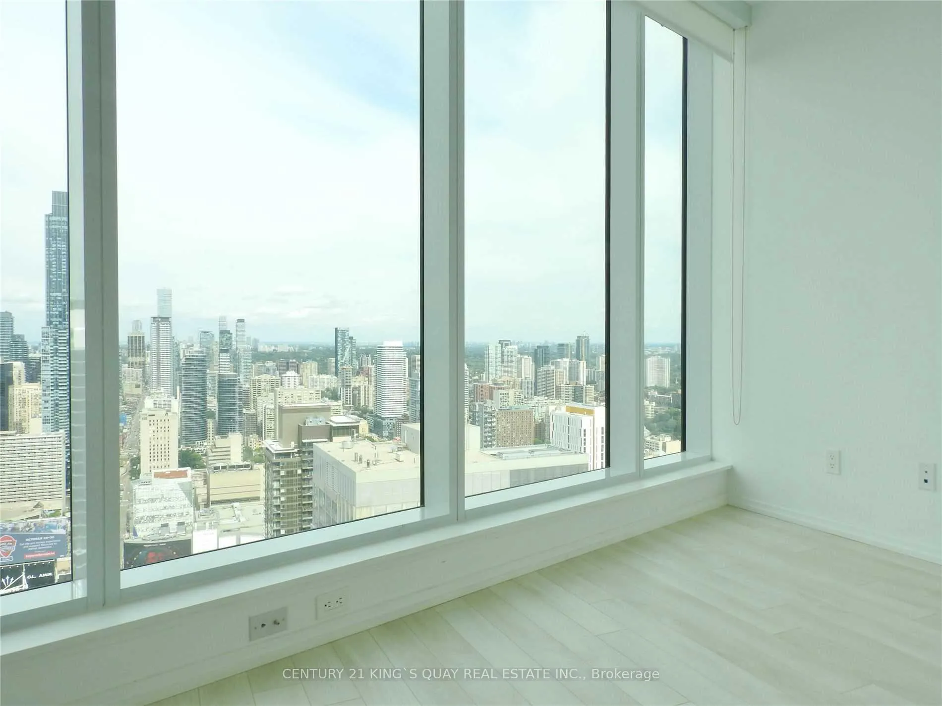 Photo 7 of Unit 4513, 197 Yonge Street, Toronto, Church-Yonge Corridor — HOMEH