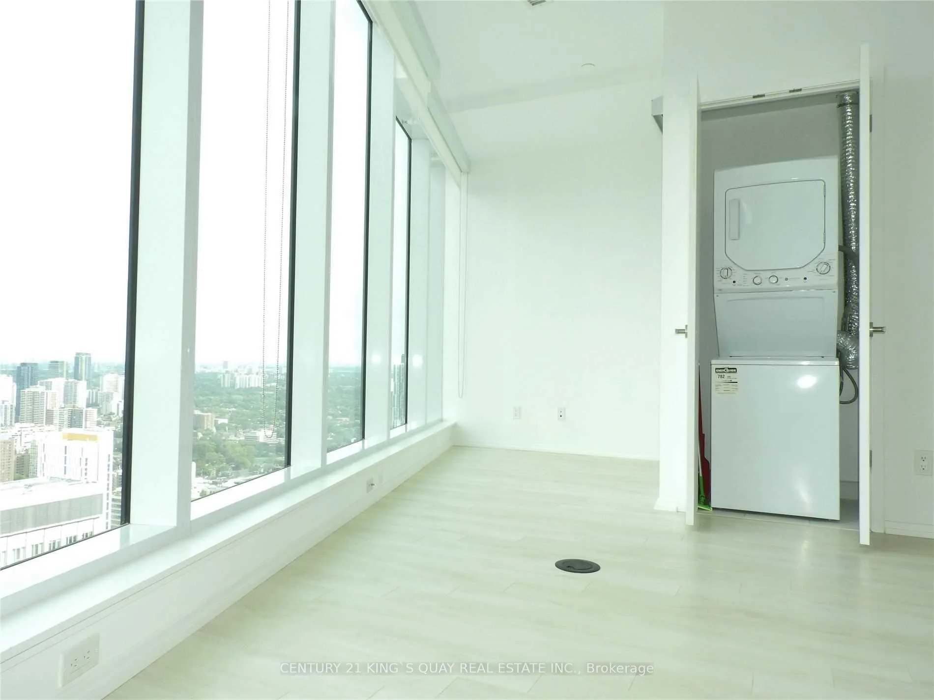 Photo 8 of Unit 4513, 197 Yonge Street, Toronto, Church-Yonge Corridor — HOMEH