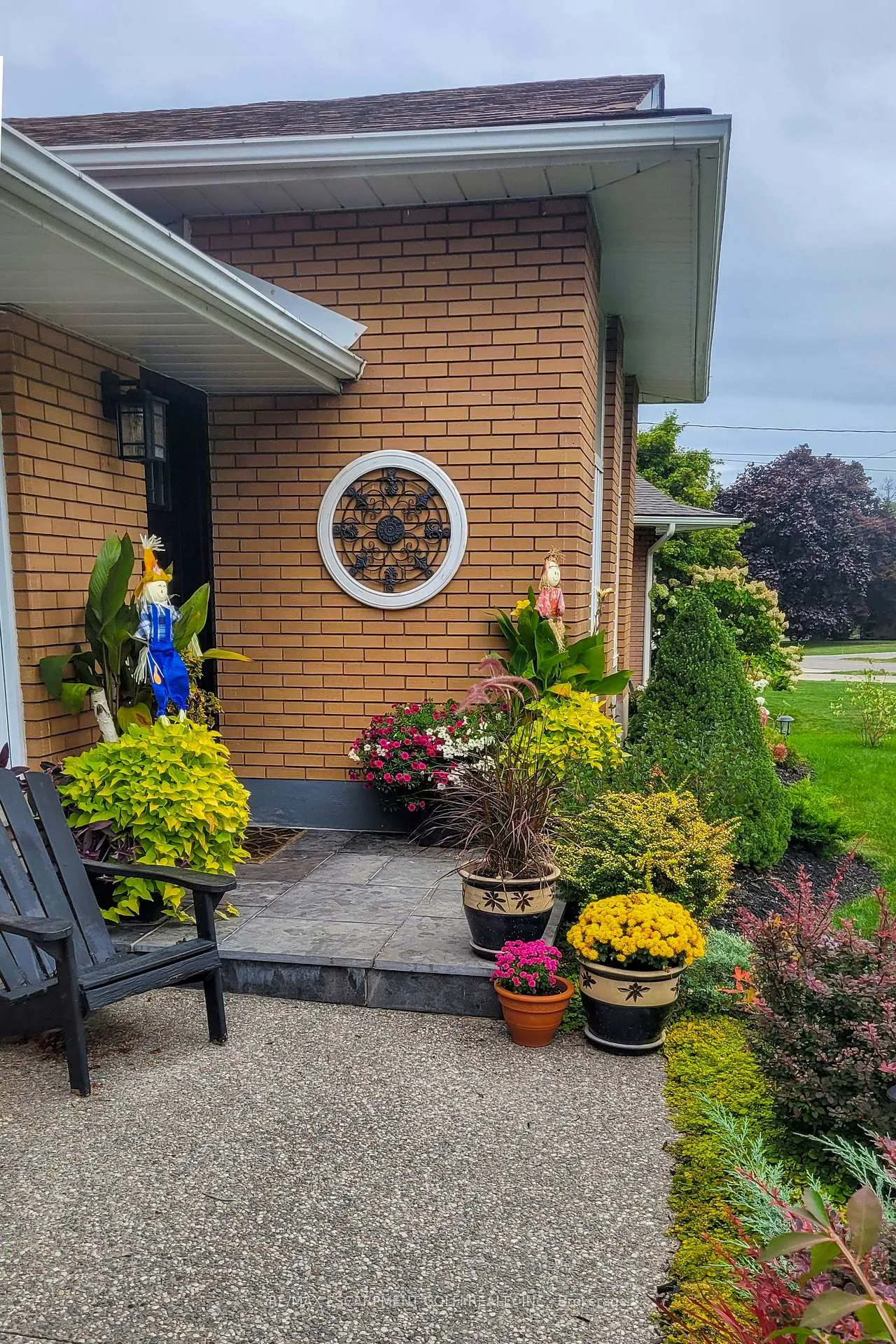 Photo 5 of 4326 Hillview Drive, Lincoln, Beamsville — HOMEH