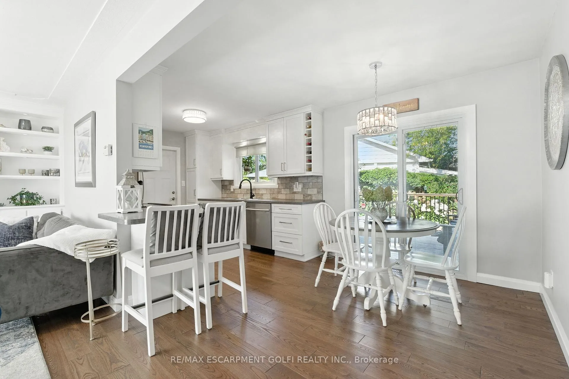 Photo 11 of 4326 Hillview Drive, Lincoln, Beamsville — HOMEH