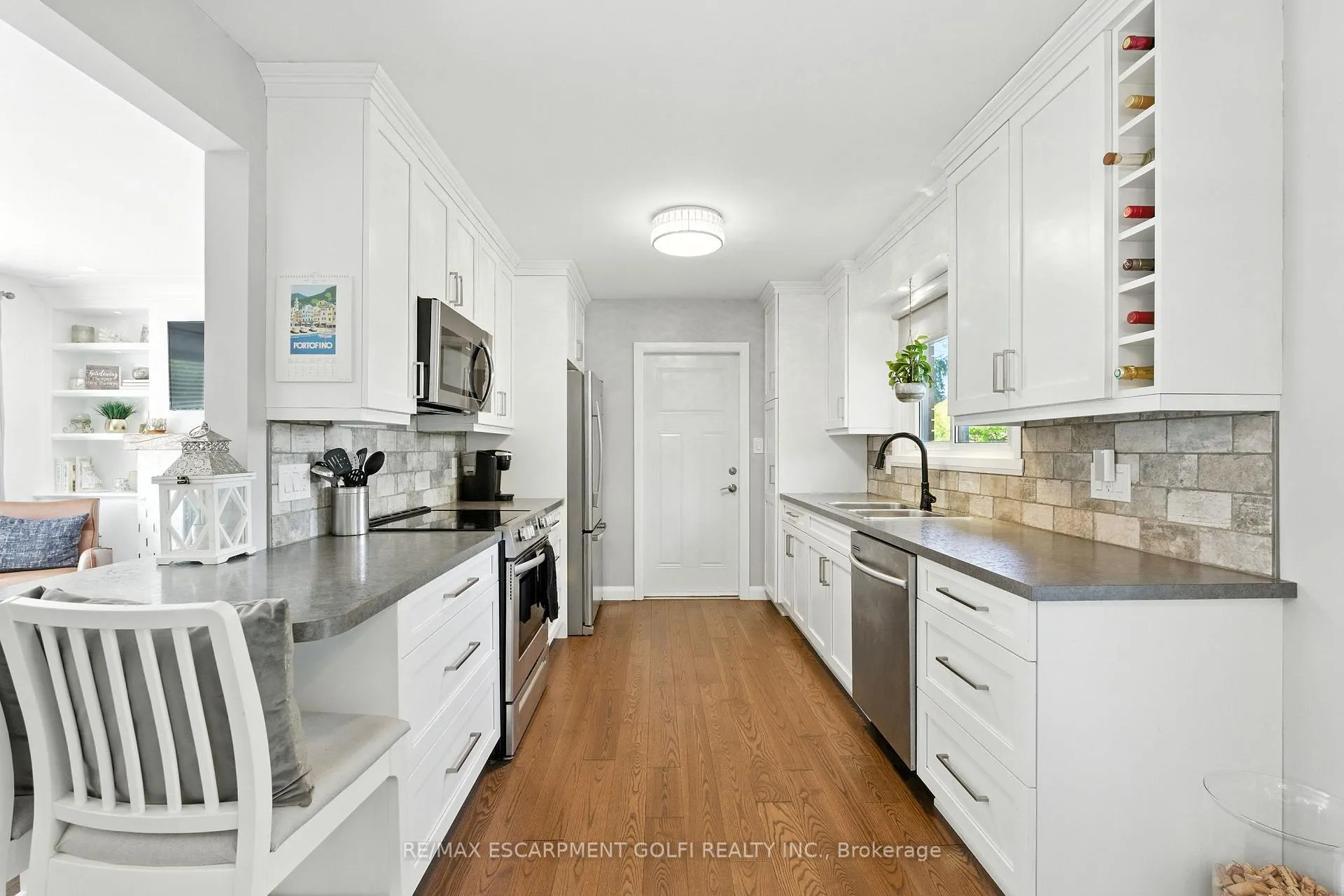 Photo 12 of 4326 Hillview Drive, Lincoln, Beamsville — HOMEH