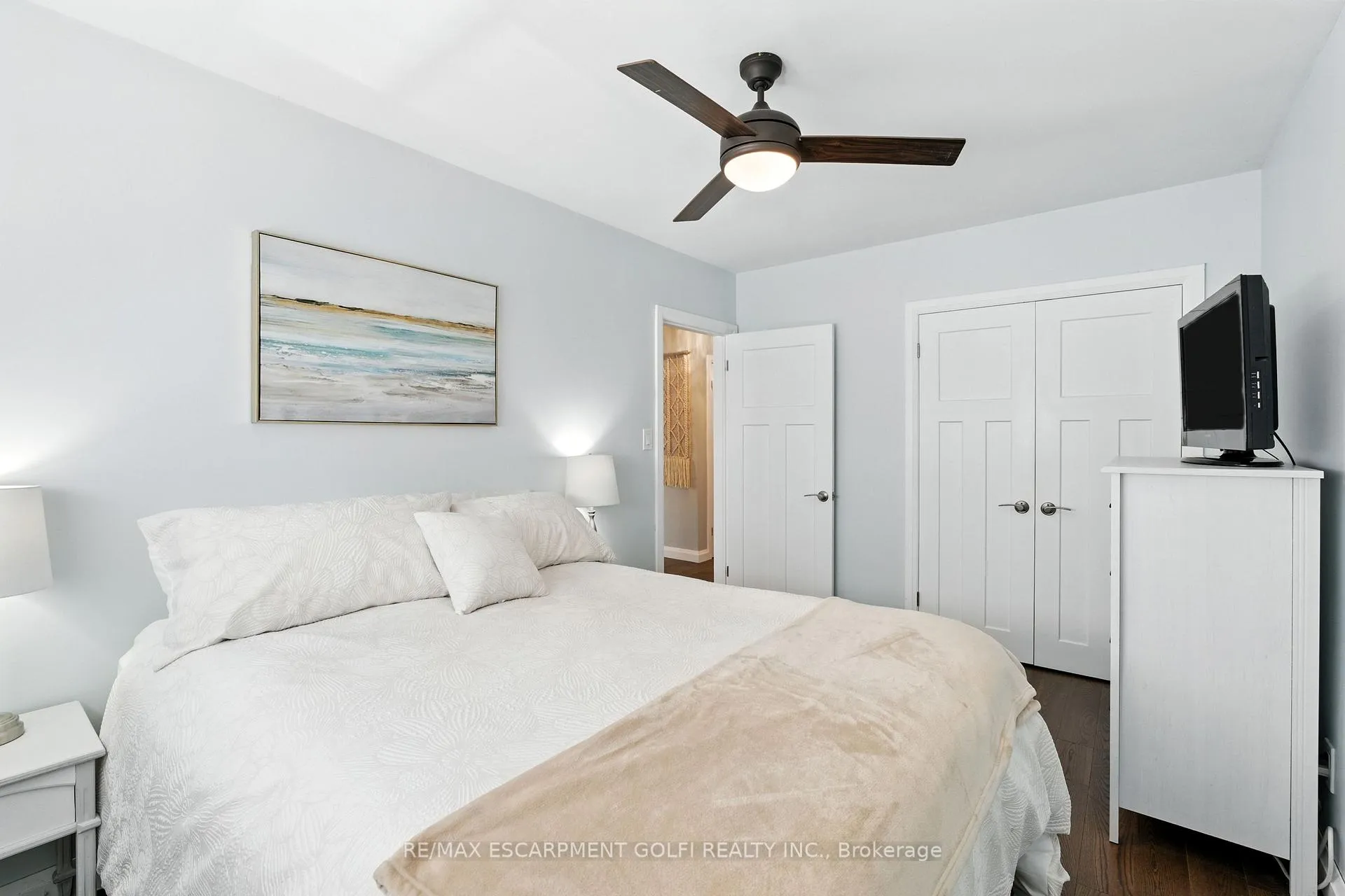 Photo 16 of 4326 Hillview Drive, Lincoln, Beamsville — HOMEH