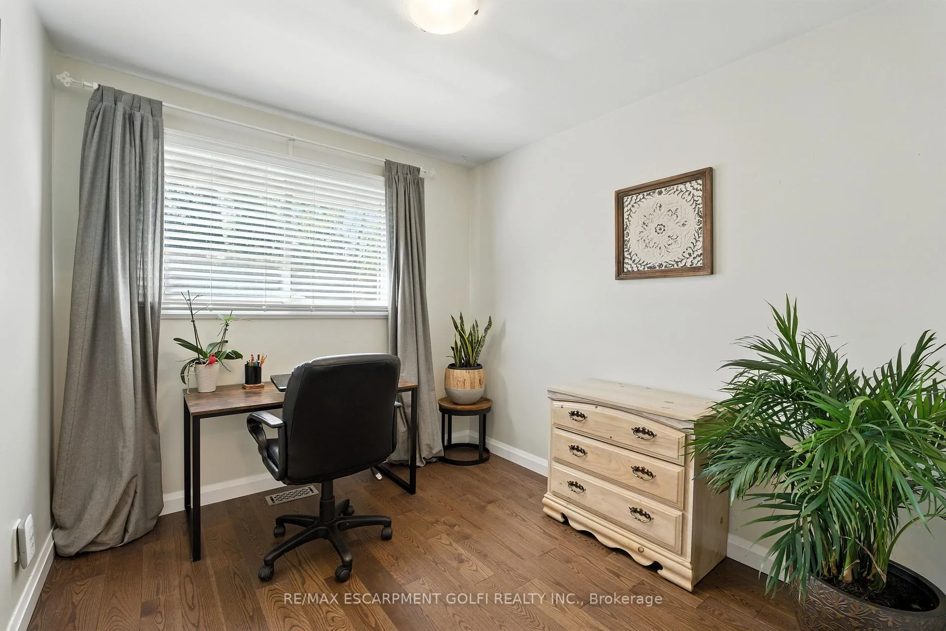 Photo 18 of 4326 Hillview Drive, Lincoln, Beamsville — HOMEH