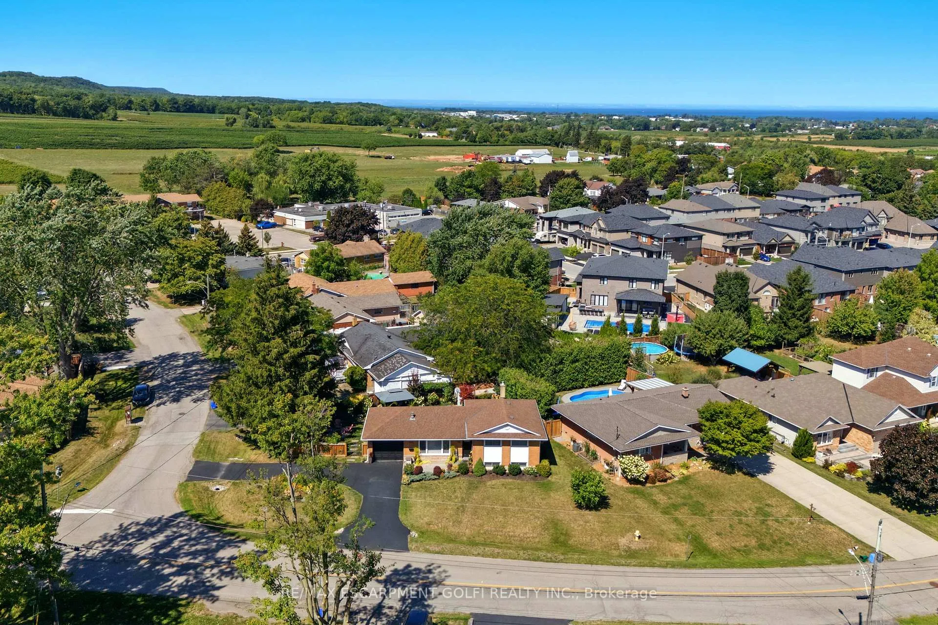 Photo 39 of 4326 Hillview Drive, Lincoln, Beamsville — HOMEH