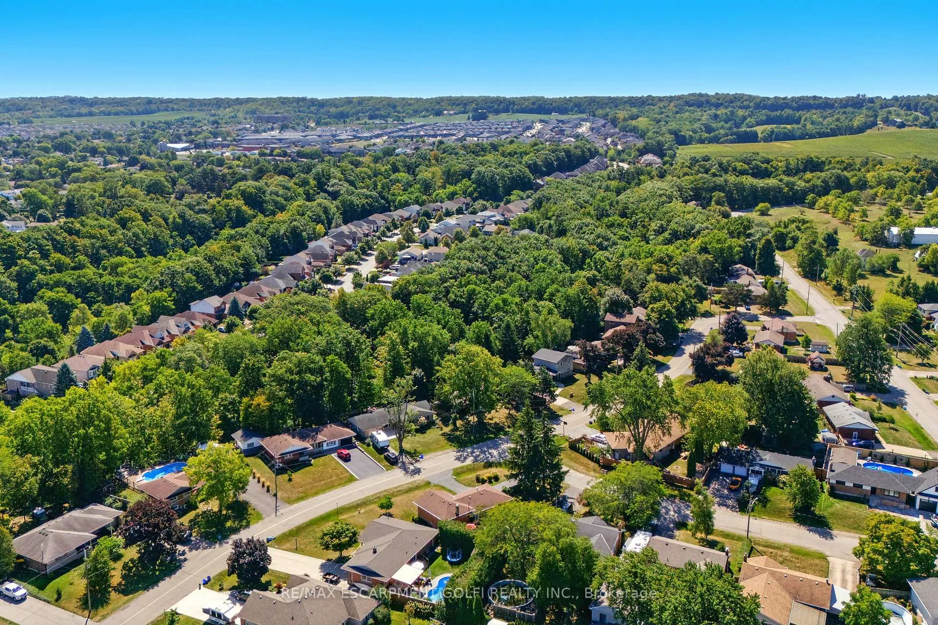 Photo 41 of 4326 Hillview Drive, Lincoln, Beamsville — HOMEH