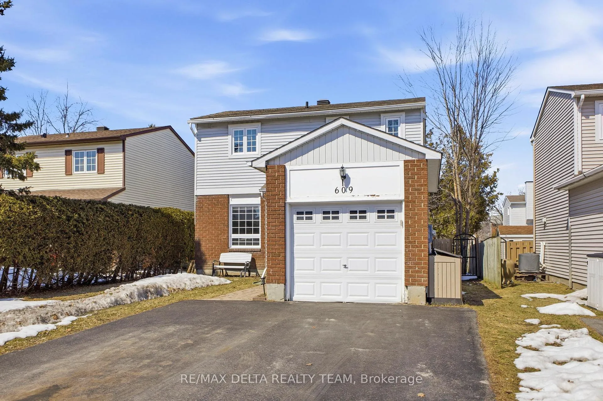 Photo 2 of 609 Wilkie Drive, Ottawa, Fallingbrook/Pineridge — HOMEH