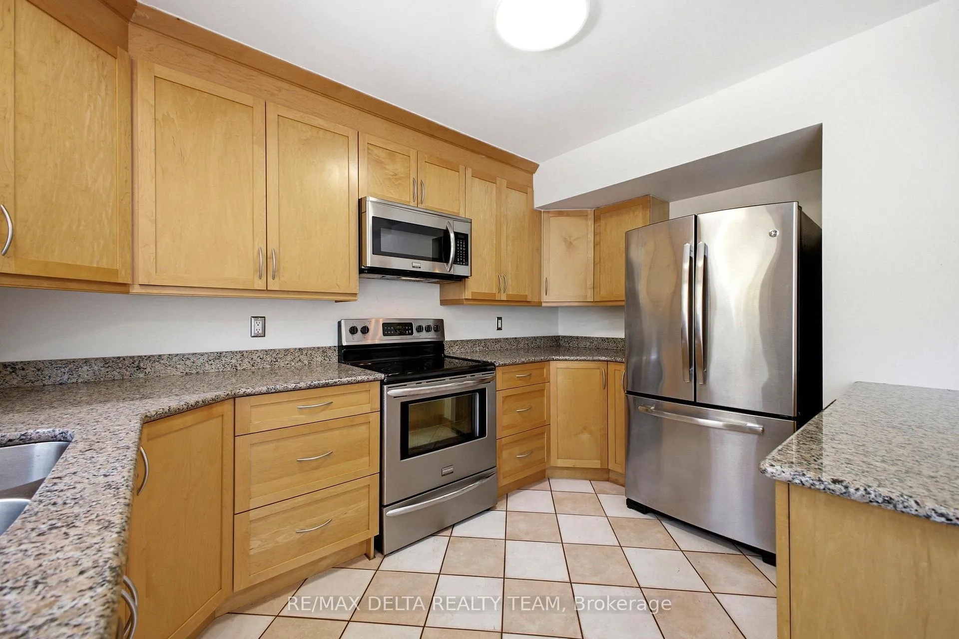 Photo 7 of 609 Wilkie Drive, Ottawa, Fallingbrook/Pineridge — HOMEH