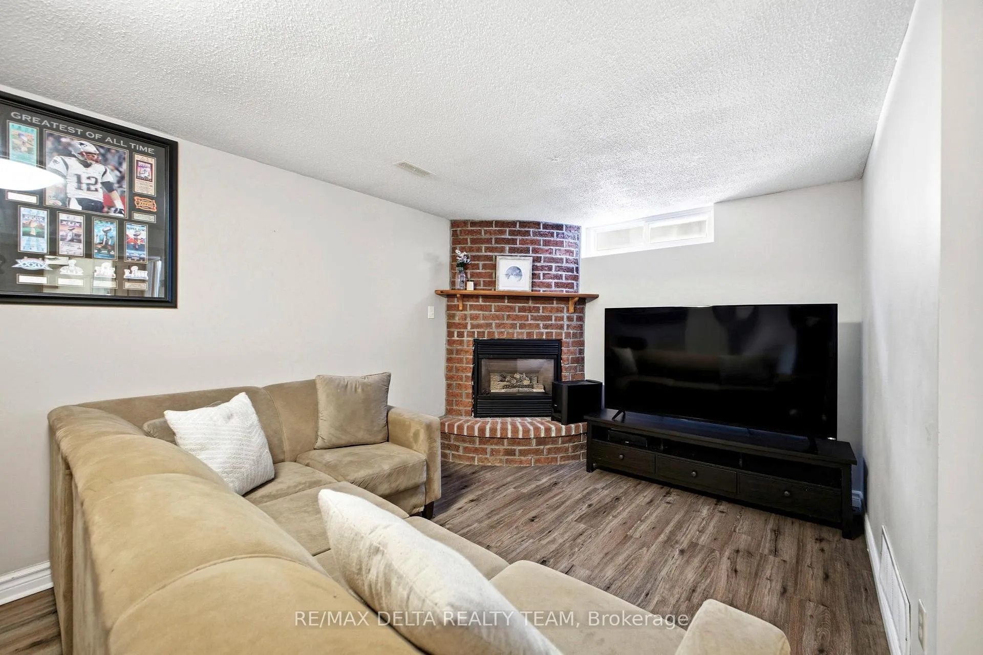 Photo 25 of 609 Wilkie Drive, Ottawa, Fallingbrook/Pineridge — HOMEH